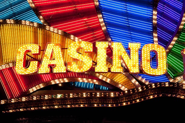 pacai toto platform overview showing live dealer tables and slot games